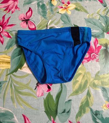 Maillot de bain taille 8 ans