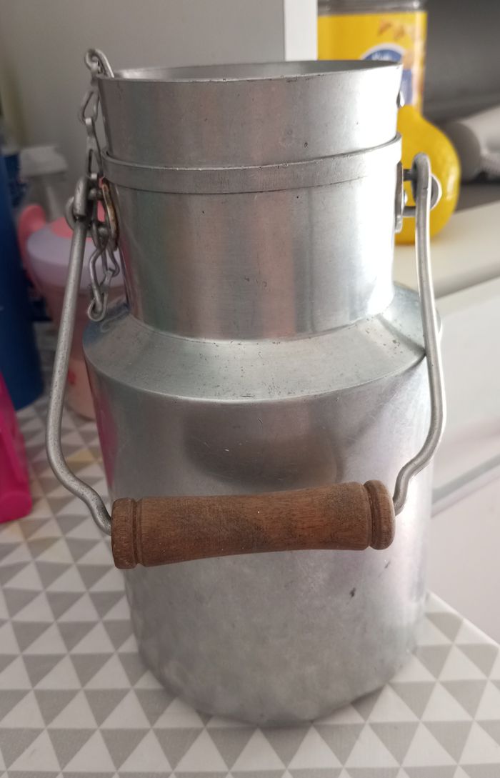 Pot de lait vintage