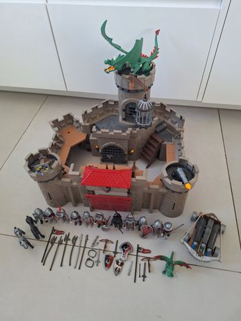 Chateau playmobil chevaliers dragons catapulte prison...