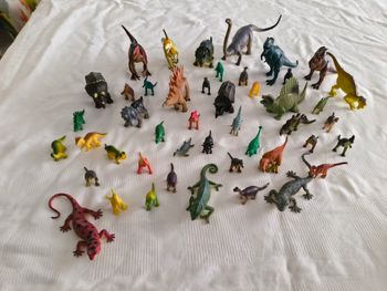 Lot figurines dinosaures