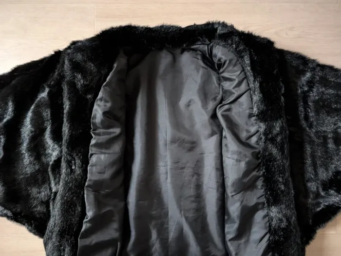 Manteau vintage en fourrure - photo numéro 10