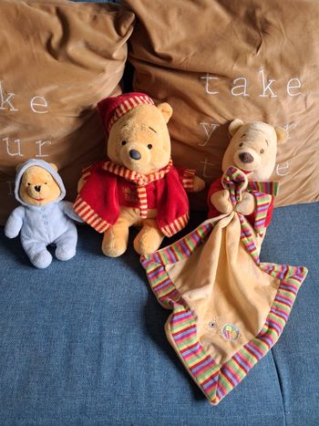 3 peluches Disney Winnie l'ourson 
