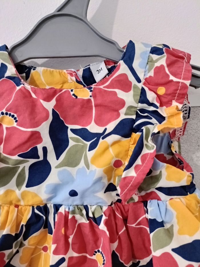 Robe fleurie + culotte - photo numéro 4