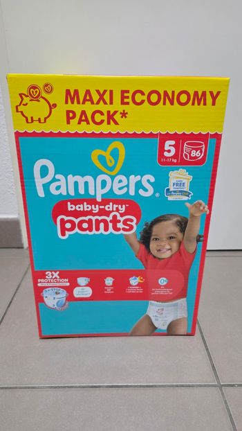 86 couches pampers pants taille 5