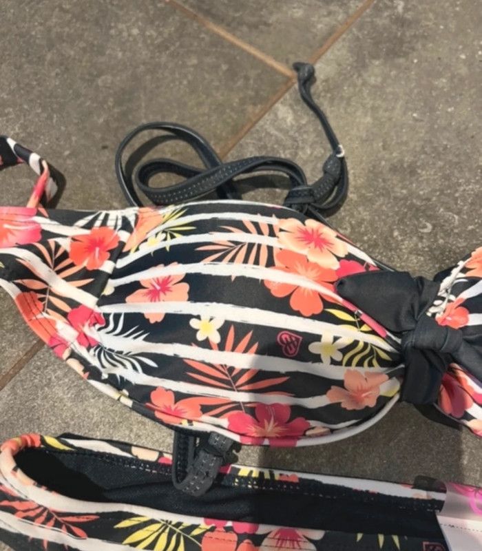 Maillot de bain 2 pièces - photo numéro 2