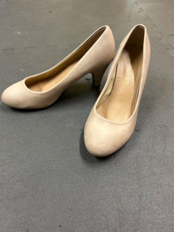 Chaussure à talon beige