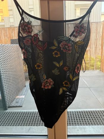 Haut body fleurs Zara