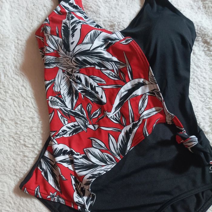 Maillot de bain une pièce taille 36 - photo numéro 2