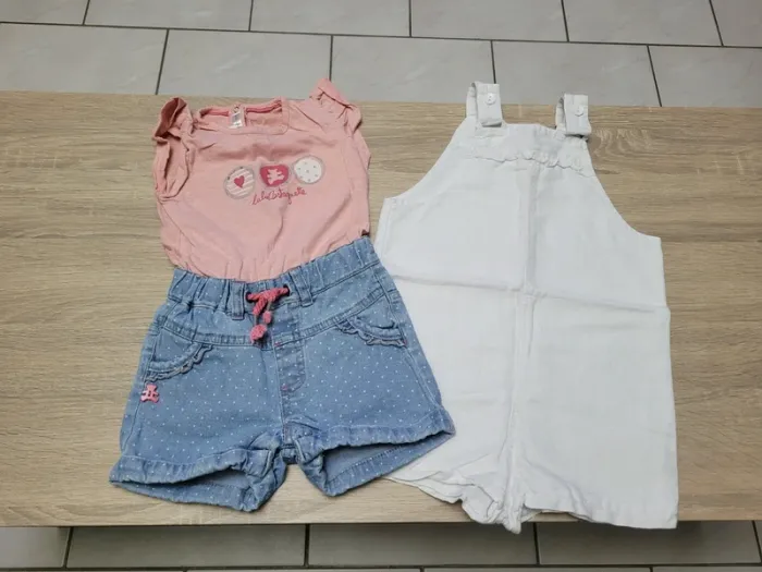 Lot de 2 combinaisons fille en 18 mois