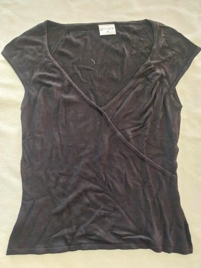 Haut / pull noir col V T38 - photo numéro 2