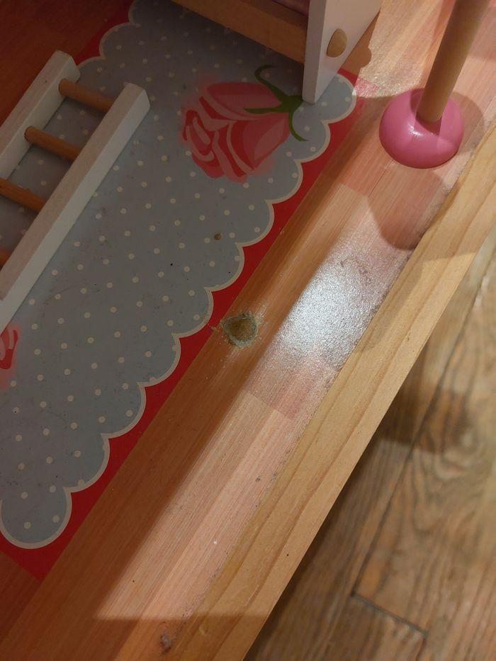 Maison de poupée avec accessoires - photo numéro 8