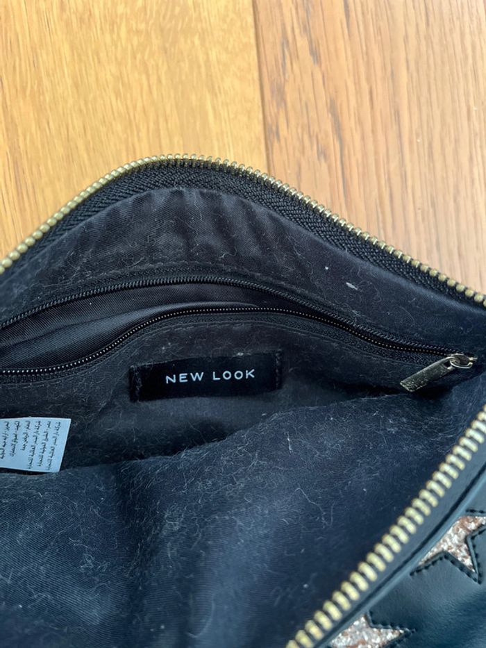 Pochette noir avec étoiles dorées new look - photo numéro 3