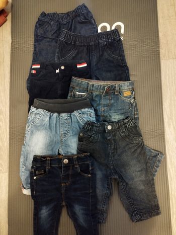 Lots de 7 jeans bébé - 6 mois