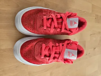 Basket Jordan rose