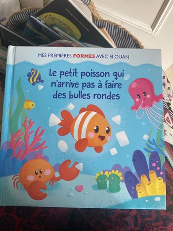Le petit poisson qui n’arrive pas à faire des bulles rondes