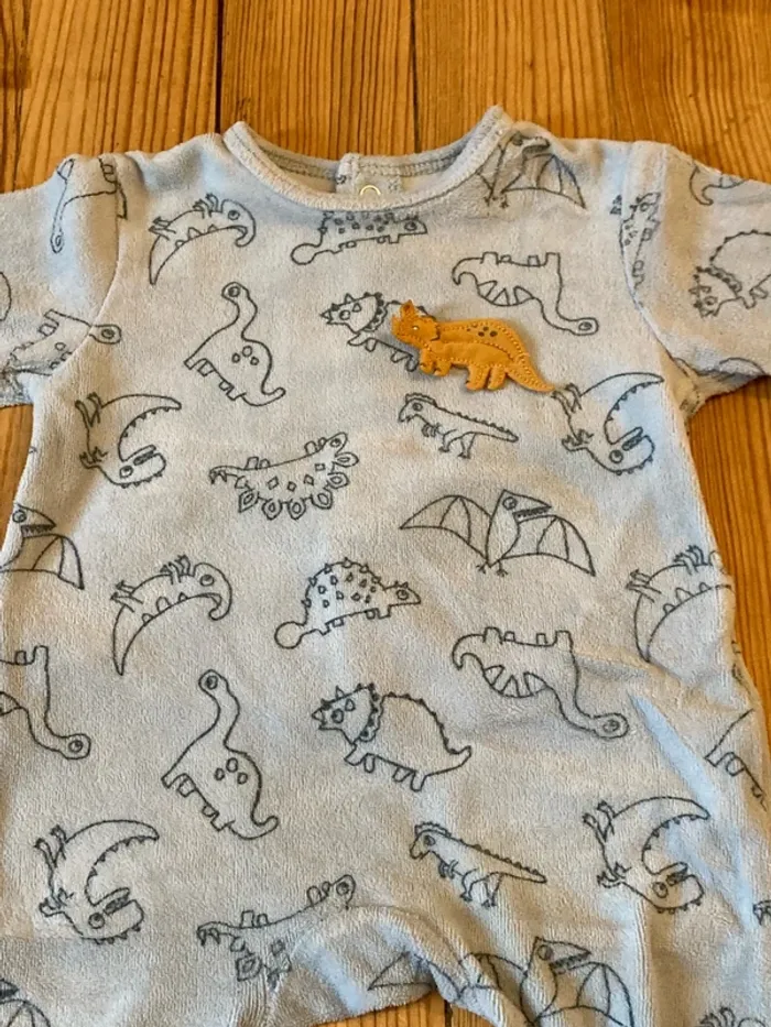 Pyjama velours dinosaure 3 mois - photo numéro 2