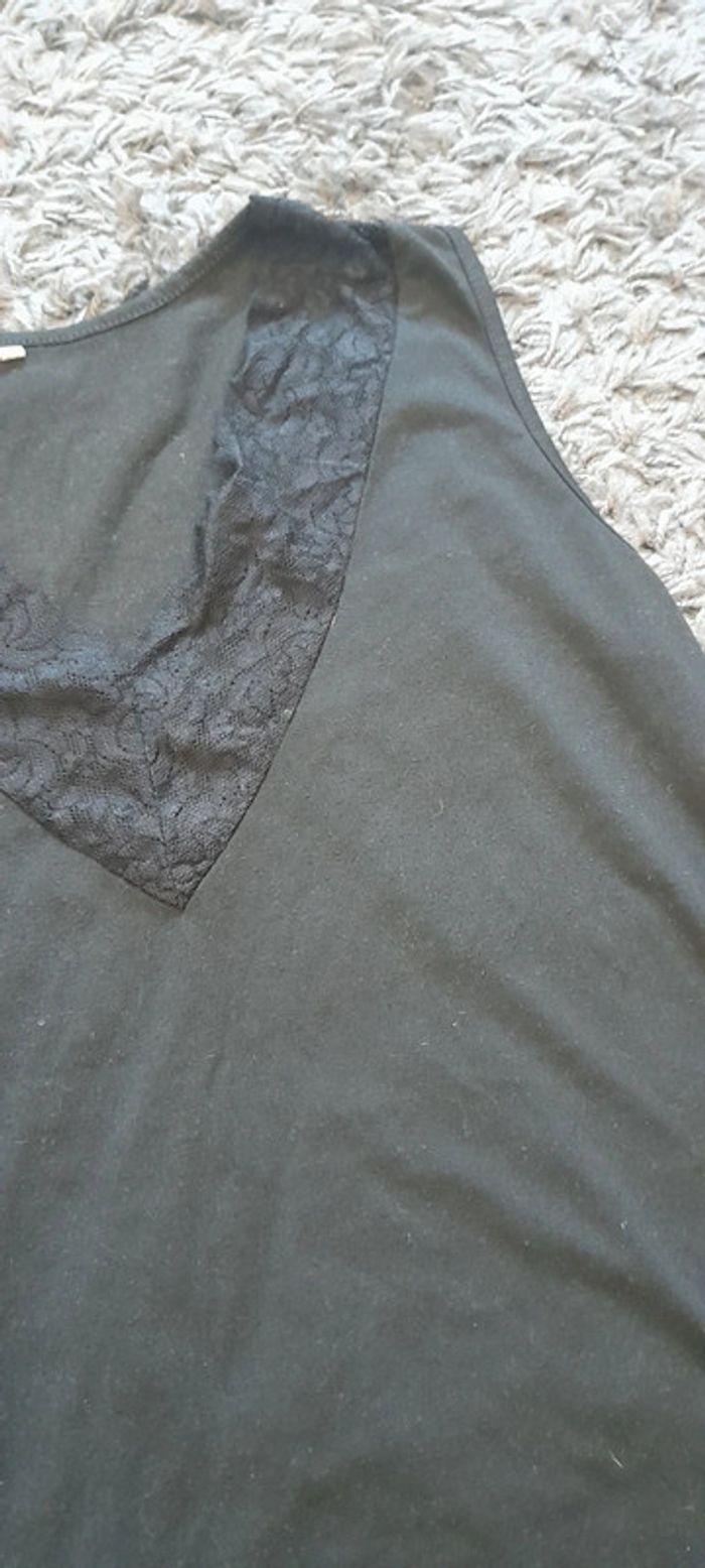 Top avec dentelle - photo numéro 3