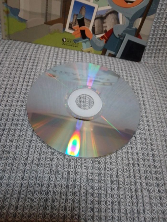 Livre + CD "En direct du Château Fort" - Les Petits reportages de Matthéo / Ed. Atlas - photo numéro 4