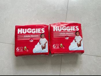 2 pack taille 6 Huggies