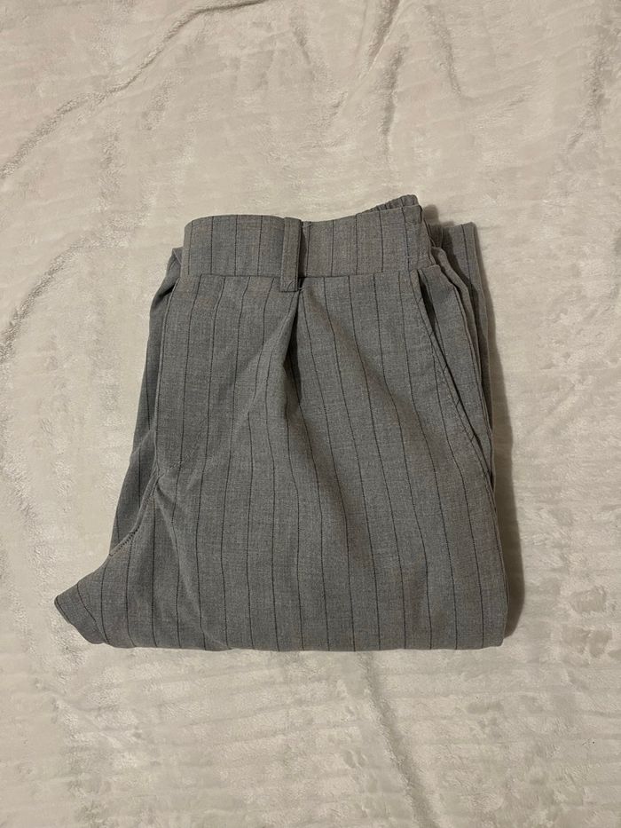 Pantalon gris Bershka femme