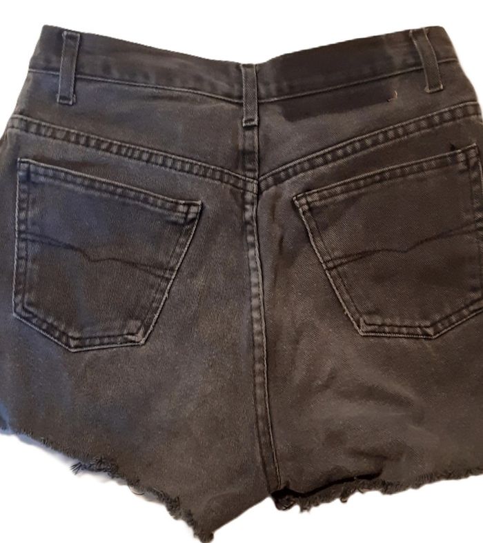 Lot 2 shorts de ville. Taille 38 - photo numéro 9