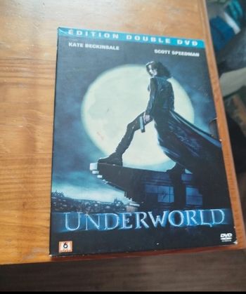 DVD Underworld alors on a la boîte du DVD il y a deux CD