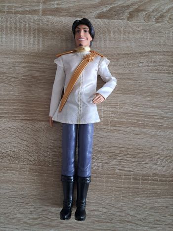 Poupee prince de raiponce : flynn rider