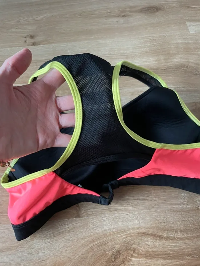 Brassière sport - Taille M - photo numéro 4