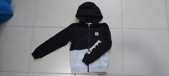 Gilet zippé à capuche 10 ans