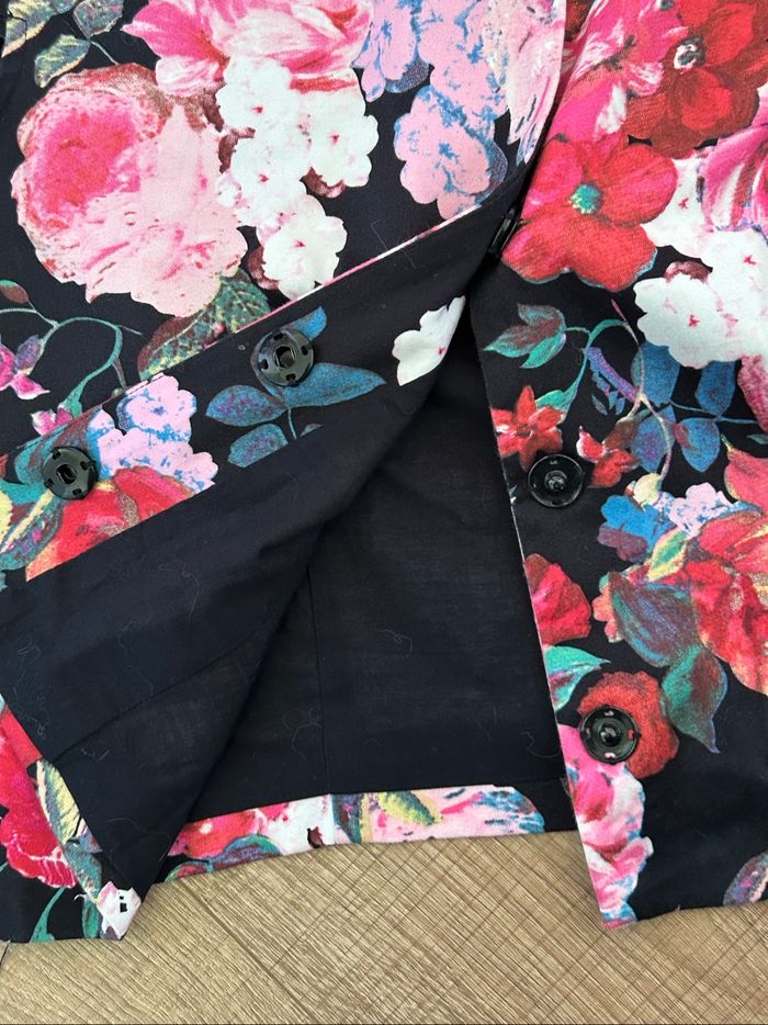 Blouse noire et fleurie à manches courtes Morgan taille 36 TBE - photo numéro 8