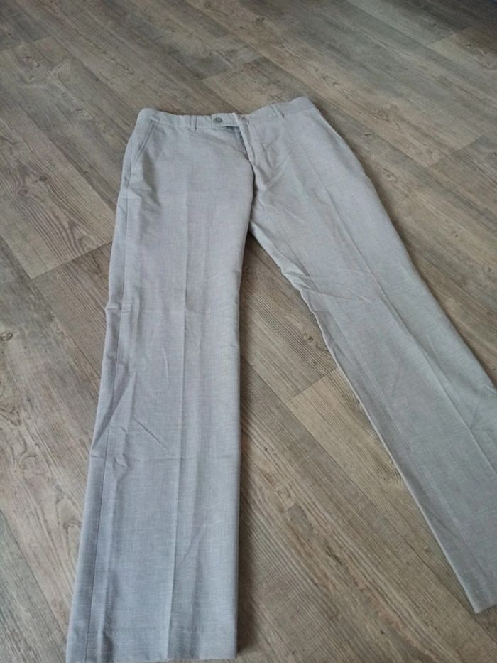 Pantalon de costume taille 42