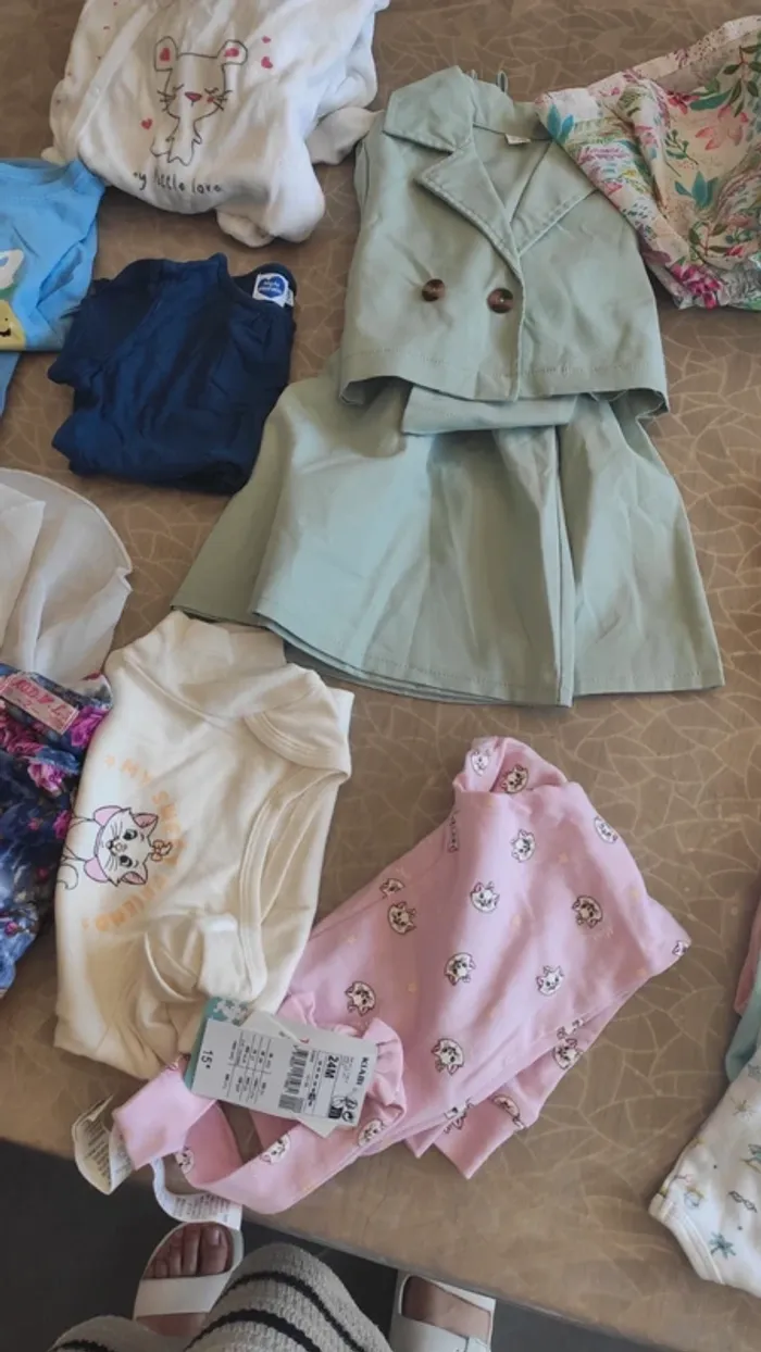 Lot vêtements bébé fille 24 mois été - photo numéro 3