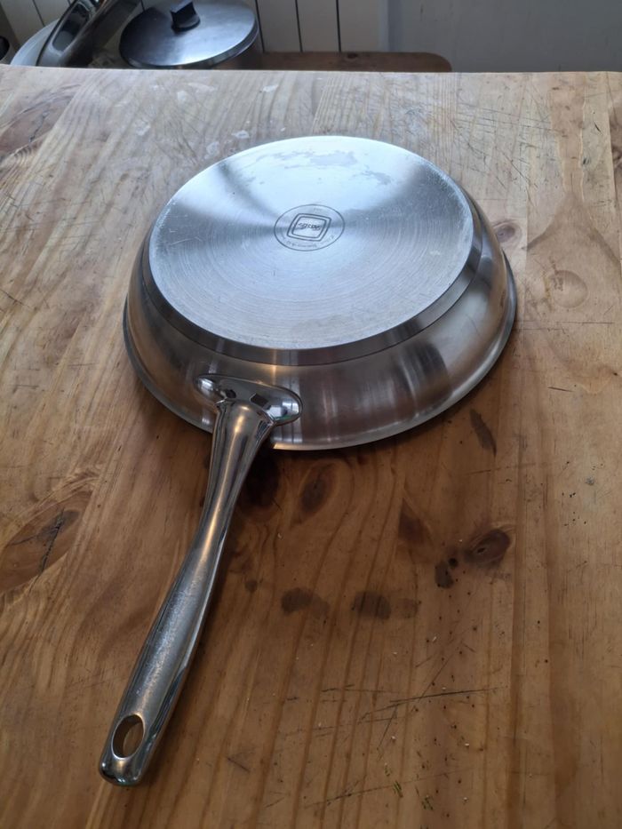 Poêle en inox 18/10 Fissler 28cm en très bon état - photo numéro 3