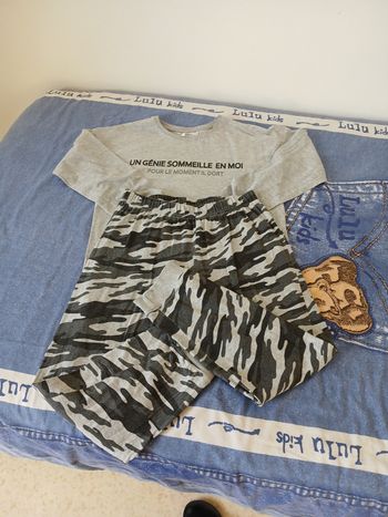 Lot 2 pyjamas garçon "Gémo" 12 ans.
