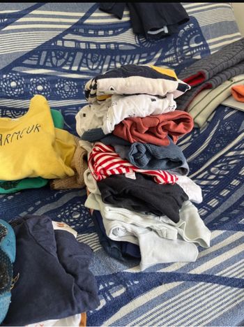 Lot de vêtements bébé