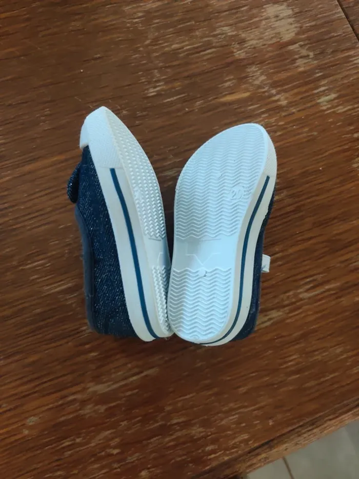 Petites chaussures fille - photo numéro 2