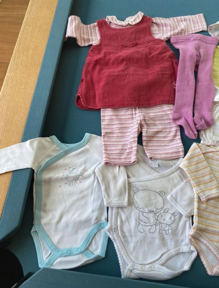 Lot de vêtements bébé fille 1 mois - photo numéro 2