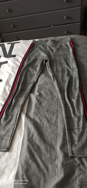 Pantalon a carreaux t. 40