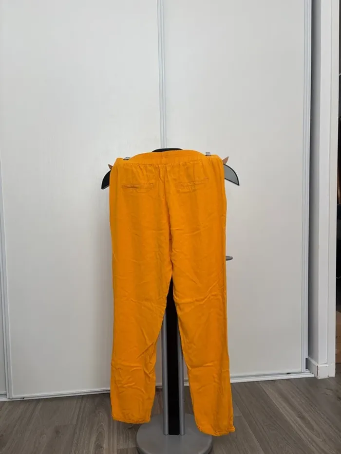 Pantalon fluide jaune moutarde - photo numéro 2