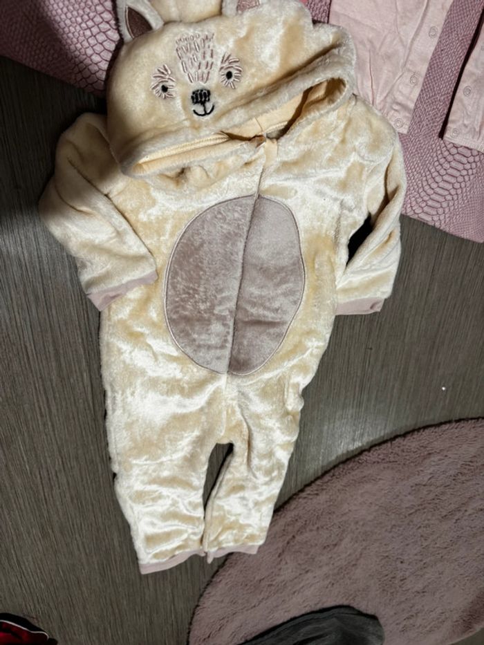 Lot 12 mois neuf - photo numéro 6