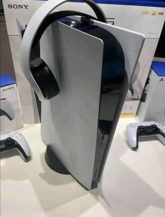 PlayStation 5 - photo numéro 2