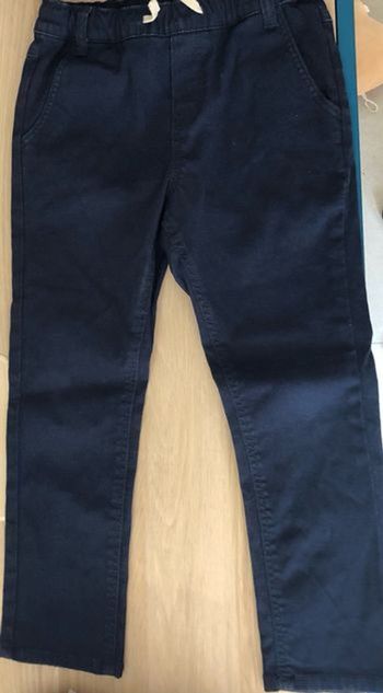 Pantalon bleu marine taille 7 ans