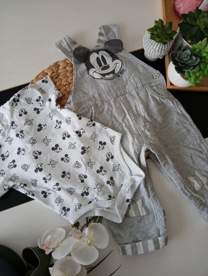 Ensemble salopette Mickey disney Taille 18 mois🌿🦁 - photo numéro 2