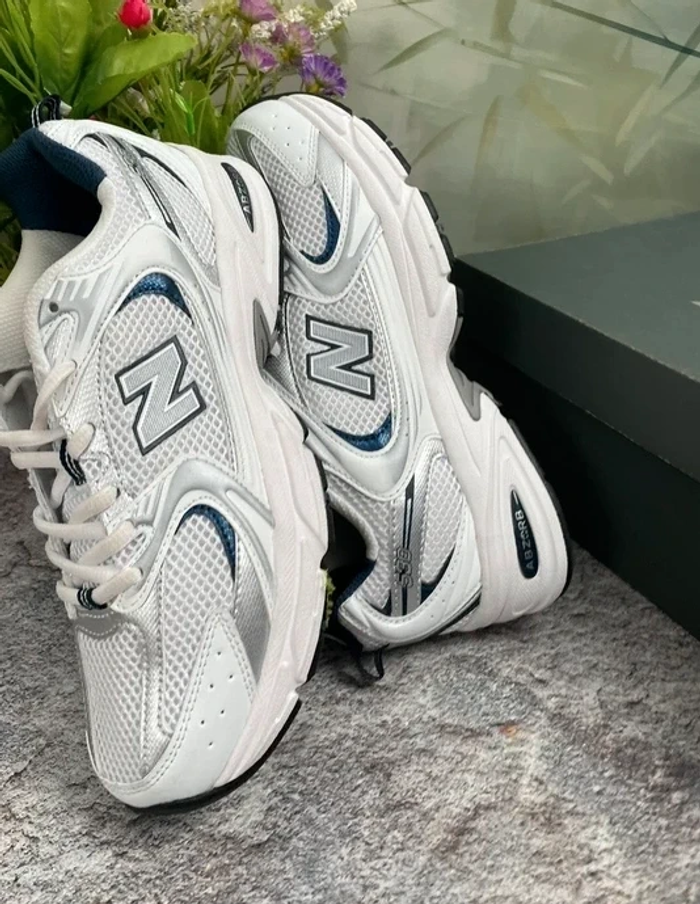 New Balance 530 Blanc 42 - photo numéro 3