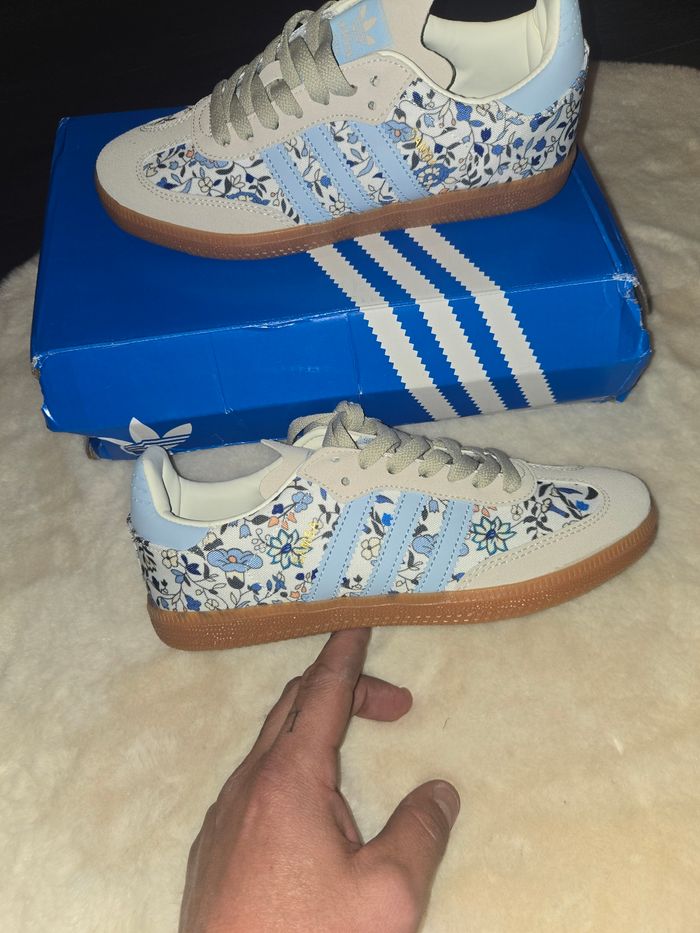 Basket adidas samba liberty 38 - photo numéro 2
