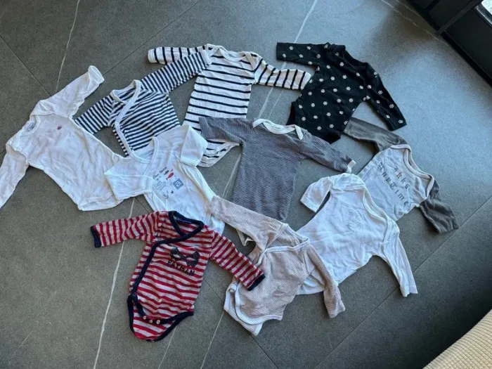 Lot de 10 bodies
