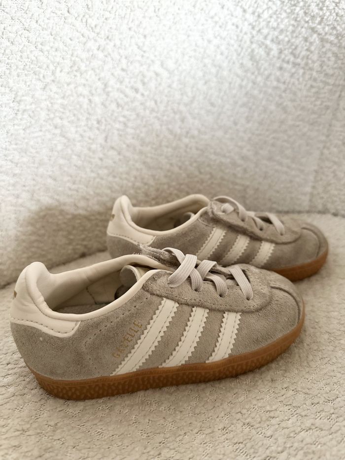 Adidas Gazelle beige 23,5 - photo numéro 4