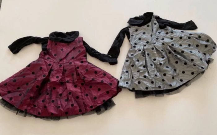 Lot deux robes tenues de fête 12 mois