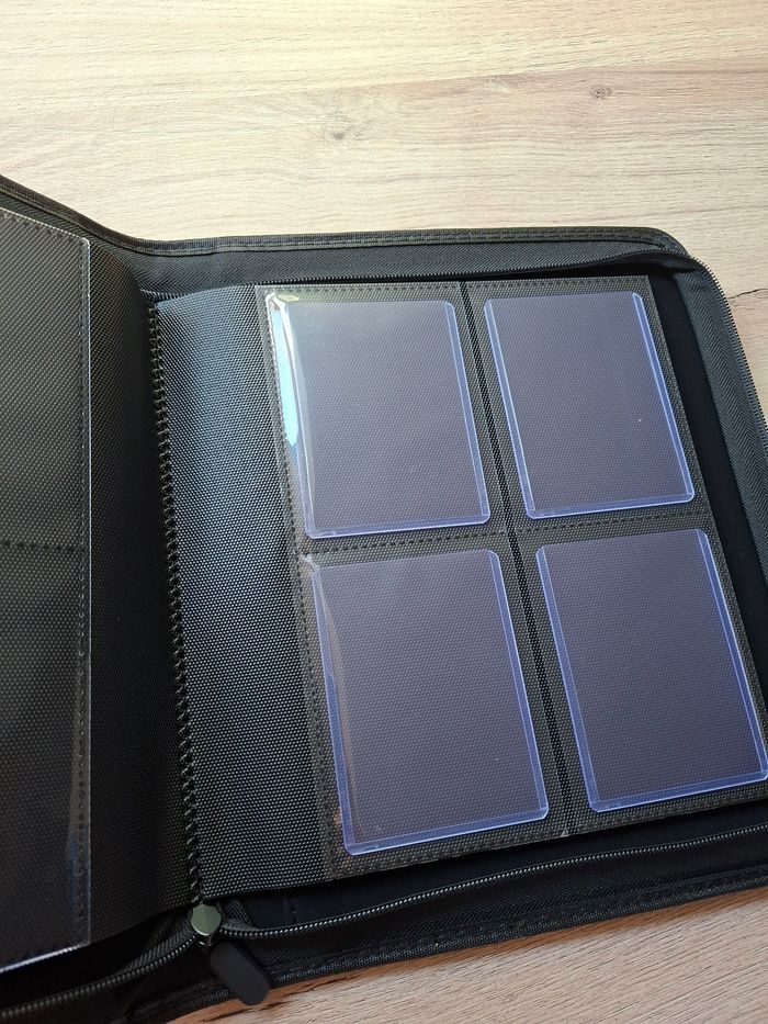 Classeur zip jaune de rangement pour 128 cartes sous toploaders Pokémon de qualité premium - photo numéro 3