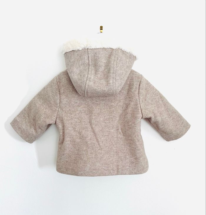 Duffle-coat beige avec capuche « Kiabi » taille 6 mois - photo numéro 5